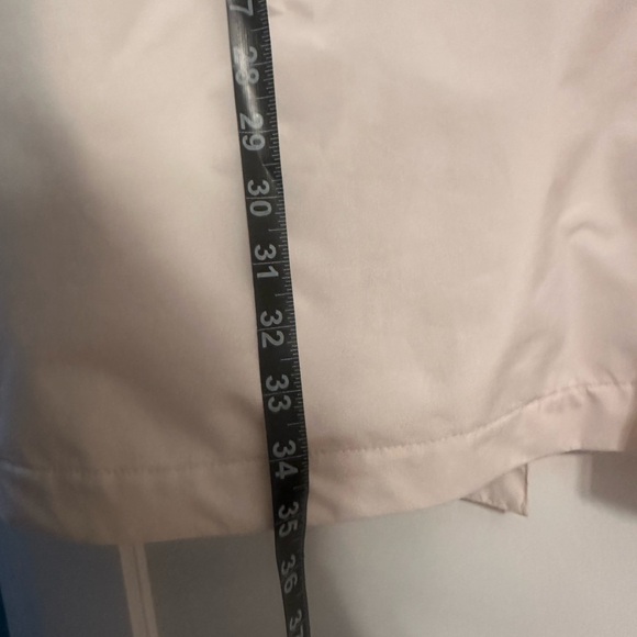 The North Face Woodmont Parka - color is called gardenia and is off white-ish - Picture 7 of 9